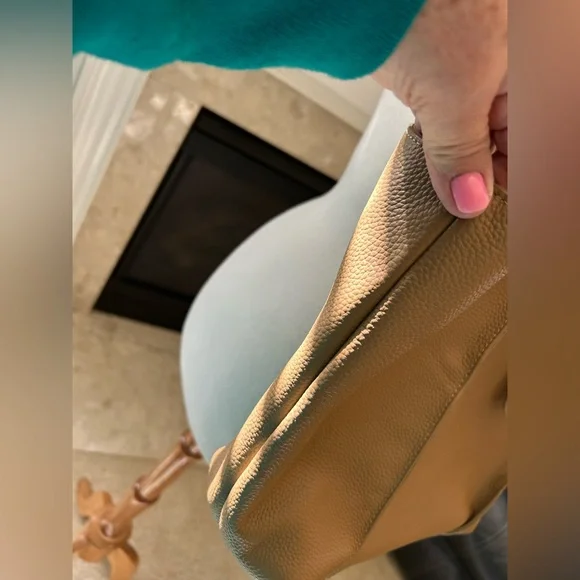 Tote Le Monde  Tan Leather Milan Tote Bag - Picture 7 of 13